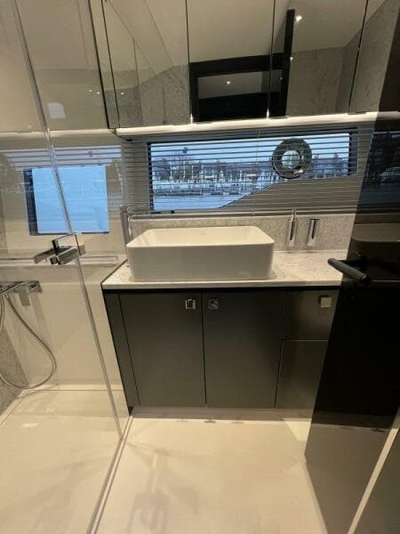 2026 Sunseeker 55 Predator