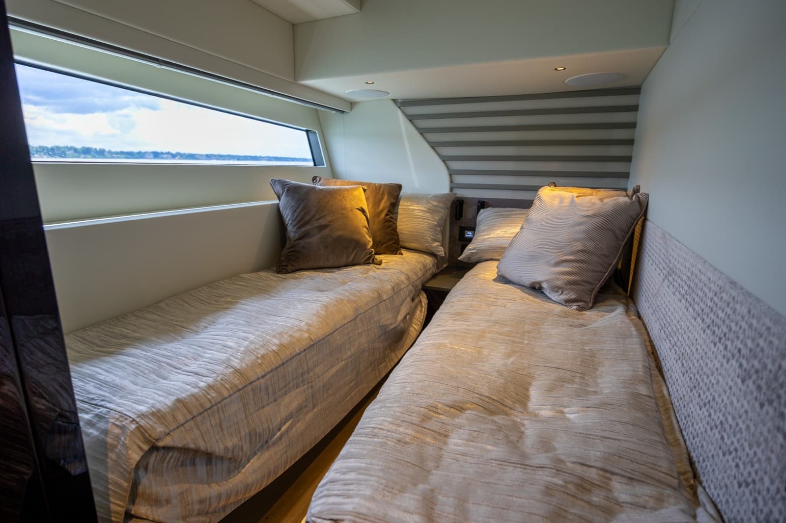 2026 Sunseeker 55 Predator - Photo 39