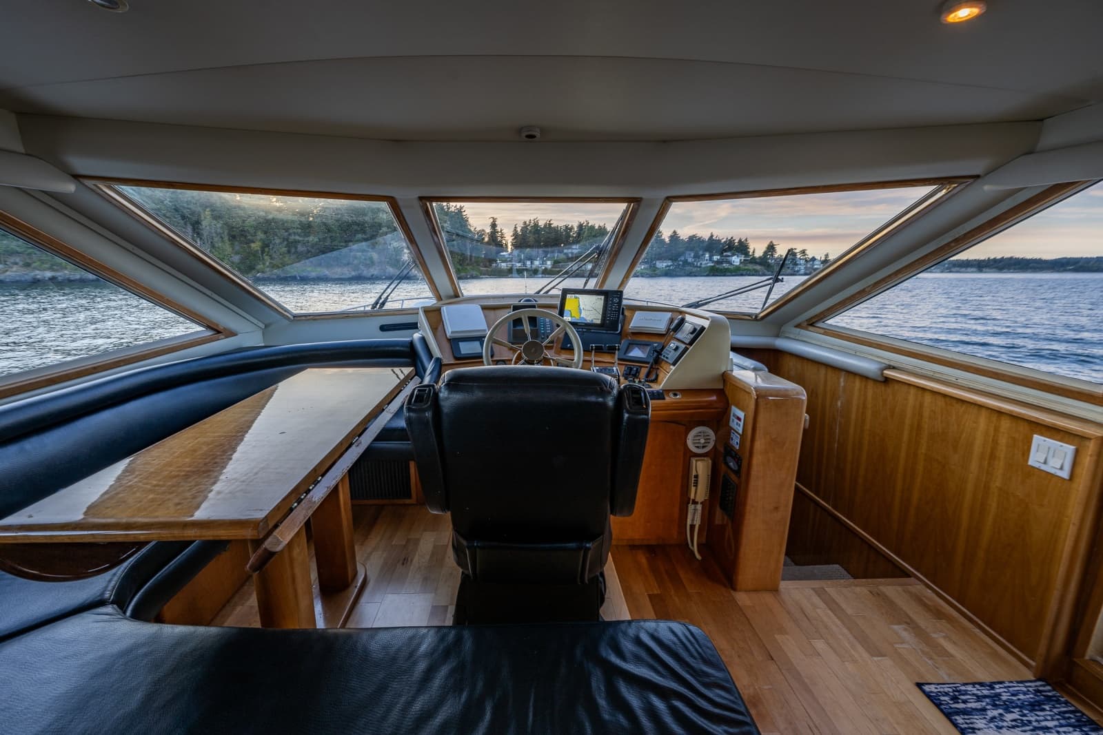 2001 Navigator 61 Pilothouse - Photo 31