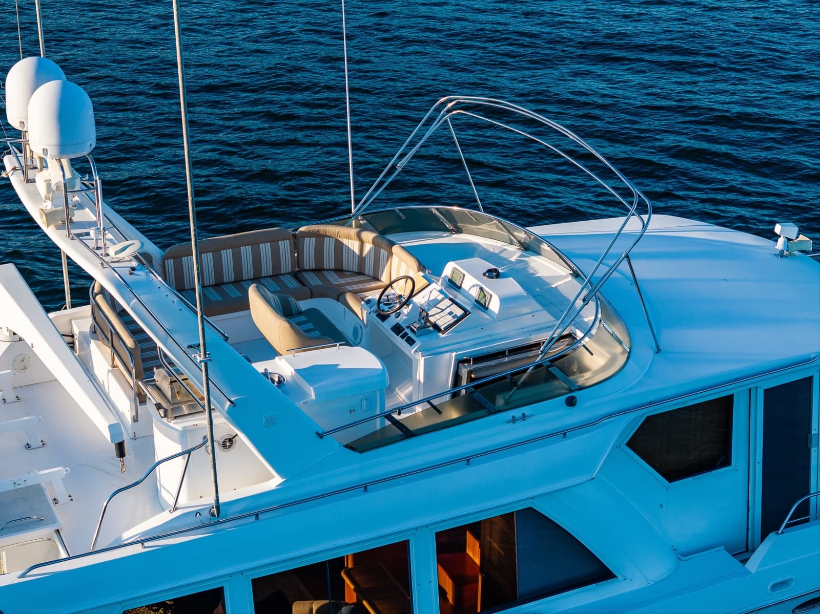 2001 Navigator 61 Pilothouse - Photo 17