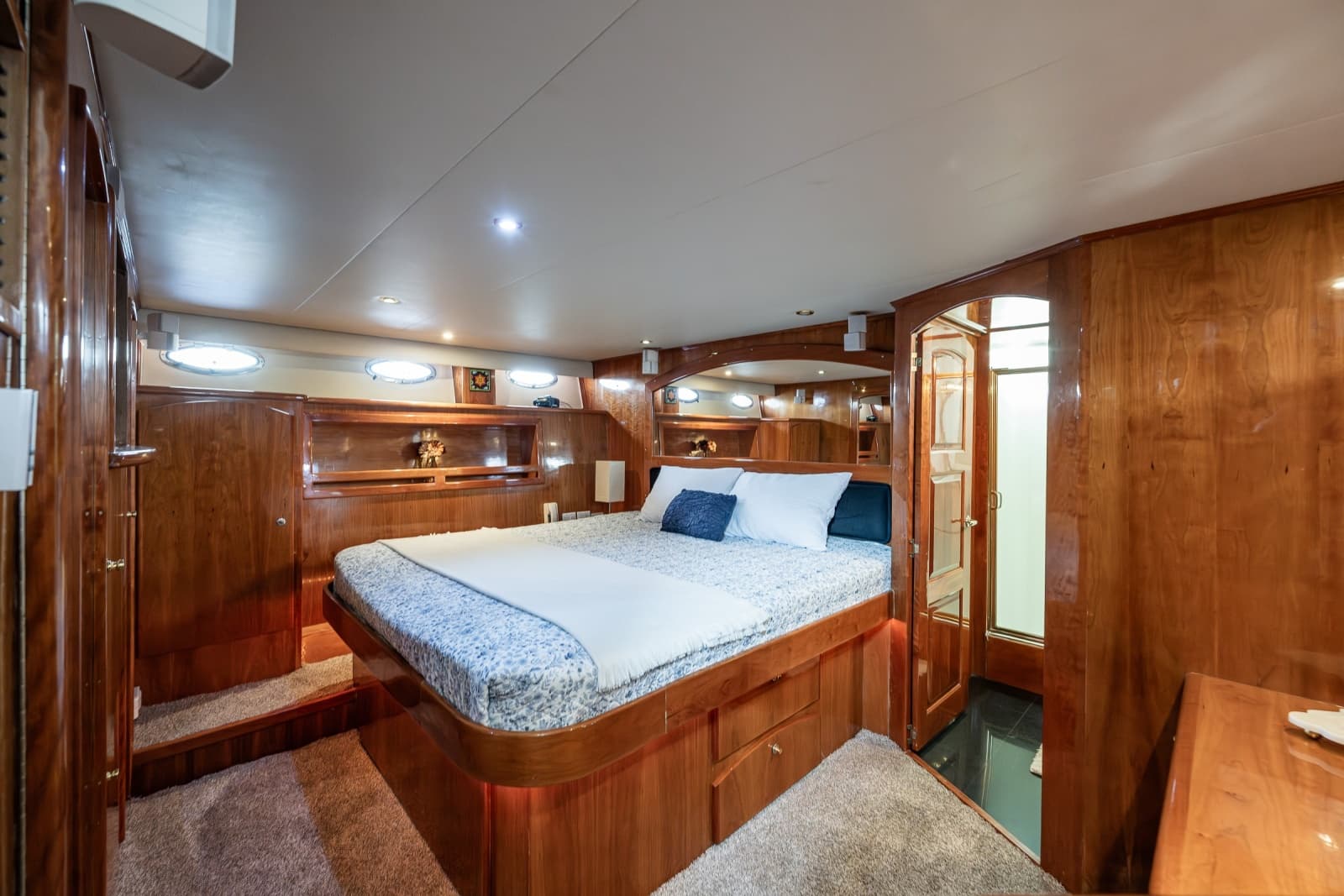 2001 Navigator 61 Pilothouse - Photo 59