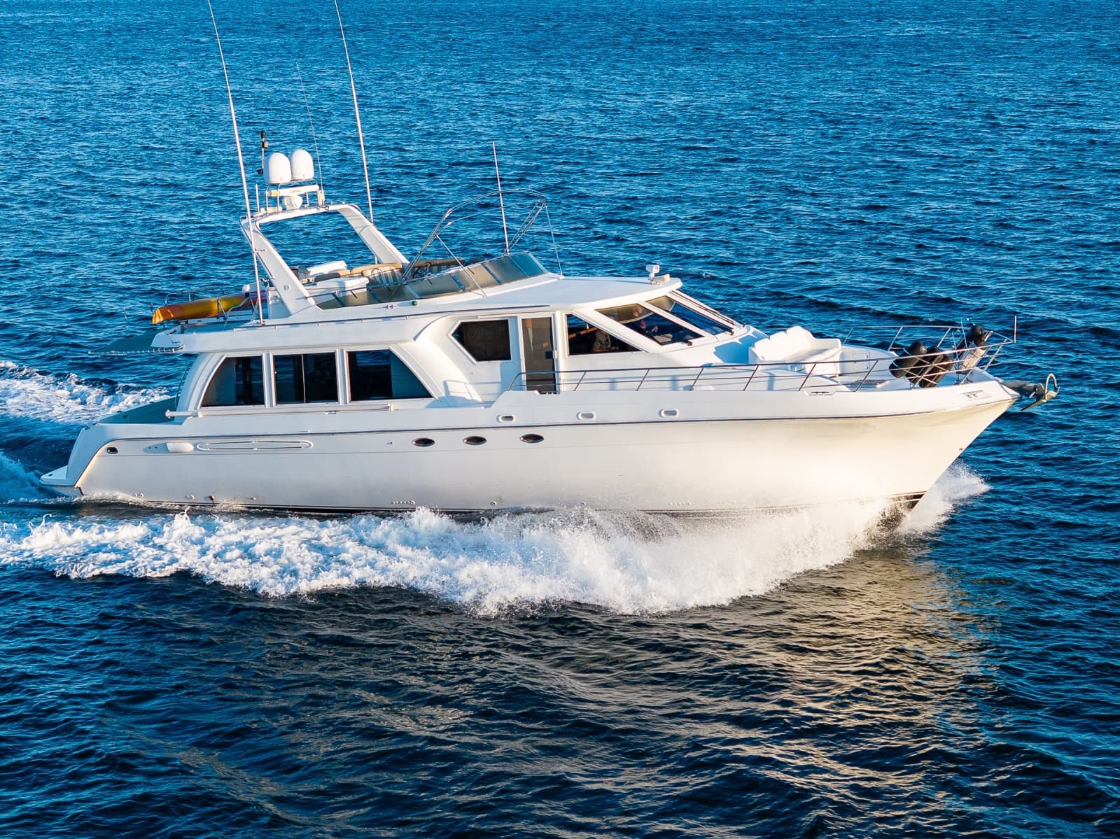 2001 Navigator 61 Pilothouse - Photo 3