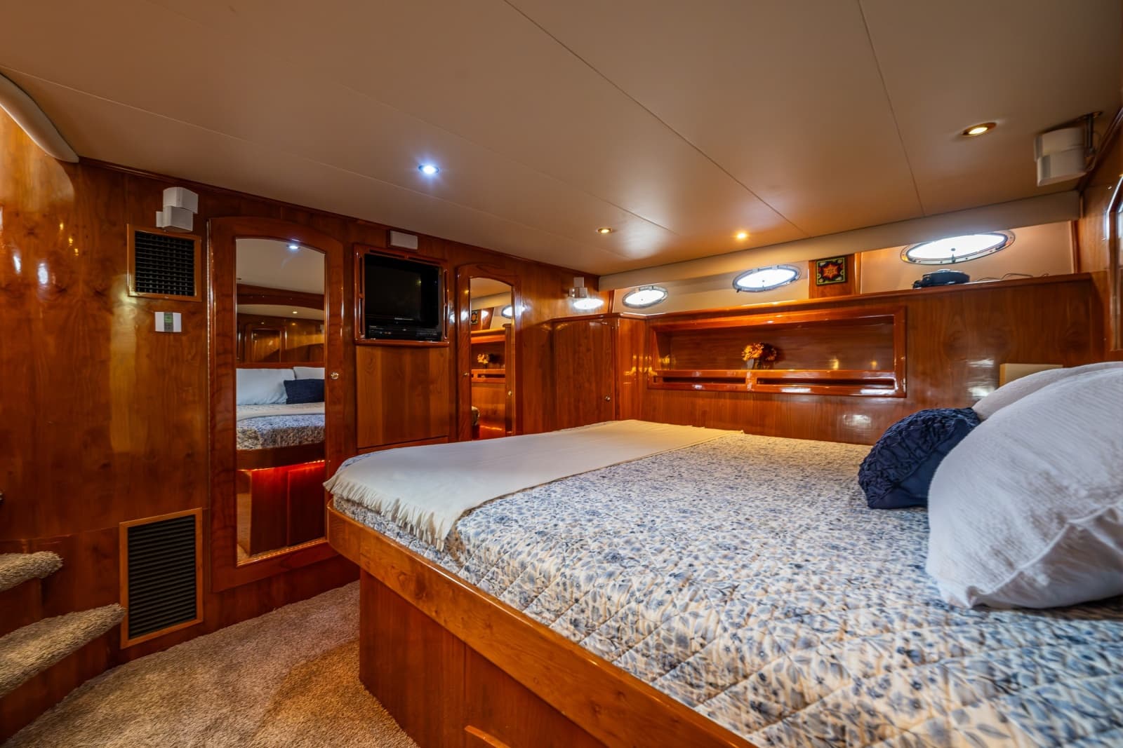 2001 Navigator 61 Pilothouse - Photo 64
