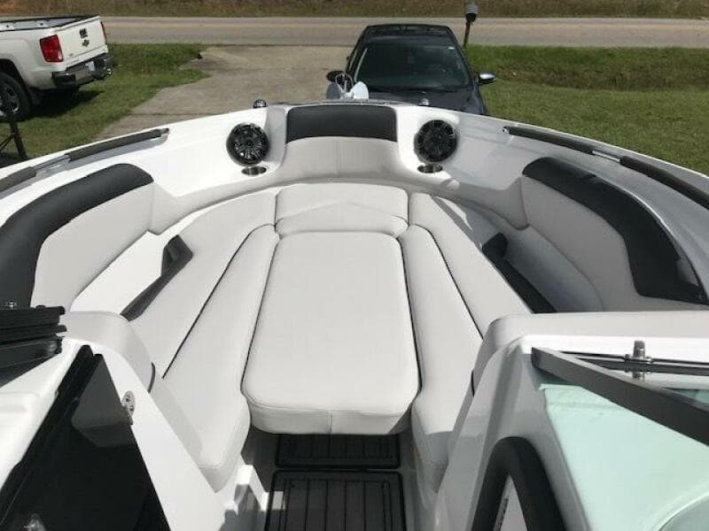 2018 Rinker 29QX