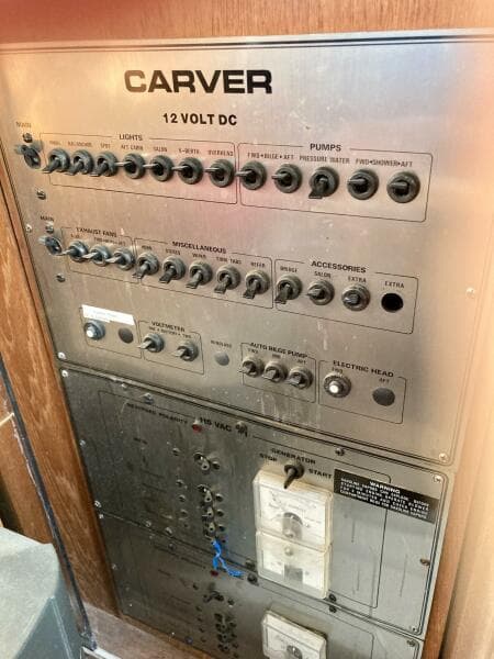 1983 Carver 3607 AC