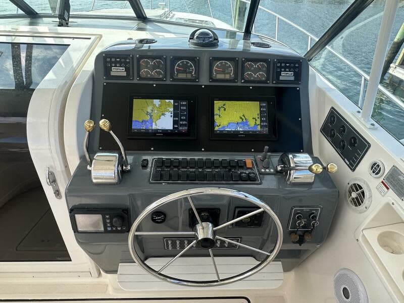 2001 Tiara Yachts 4300 Open