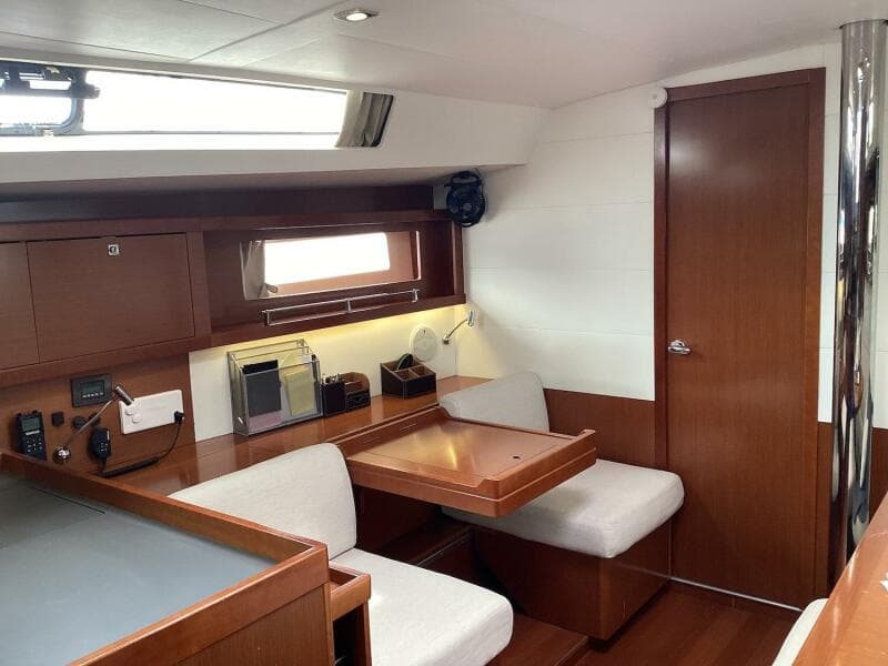 2012 Beneteau Oceanis ICW