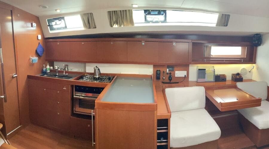 2012 Beneteau Oceanis ICW