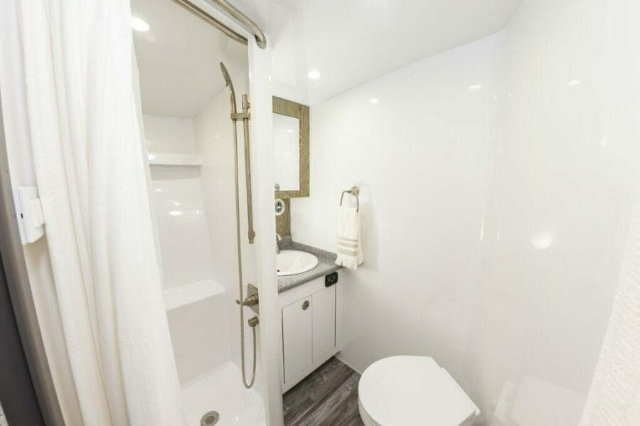 4ec0a8b6 149c 4620 A501 3d79d692e9f3