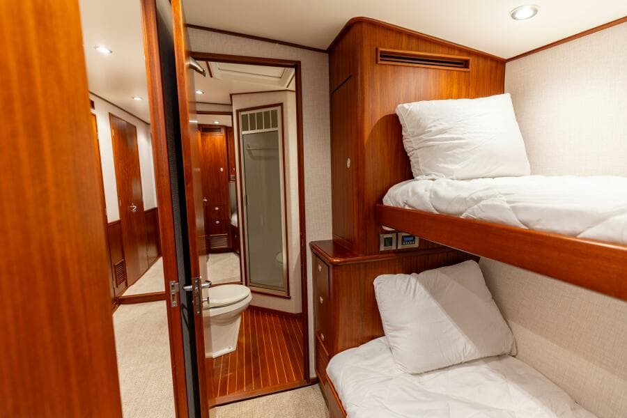 2006 Jim Smith 68 Convertible- STBD Bunks