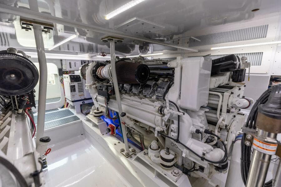 2006 Jim Smith 68 Convertible- Engine Room