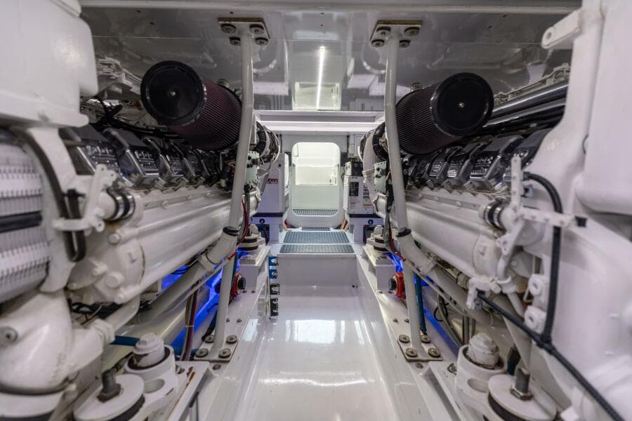 2006 Jim Smith 68 Convertible- Engine Room