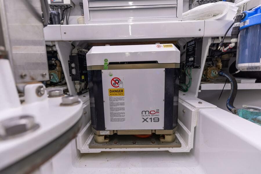 2006 Jim Smith 68 Convertible- Engine Room