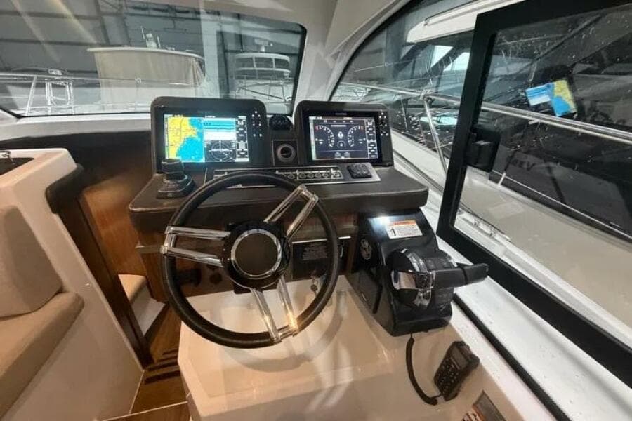 2022 Four Winns 355 Vista Coupe