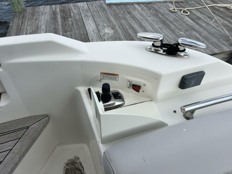 2019 Sea Ray L550