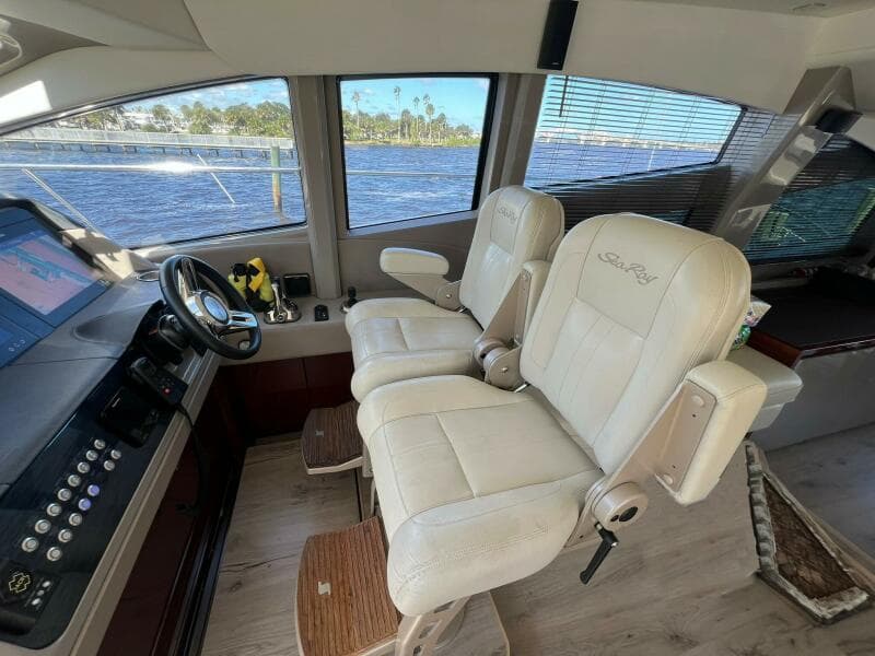 2019 Sea Ray L550
