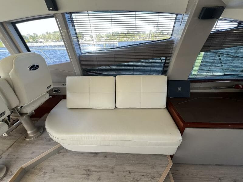 2019 Sea Ray L550