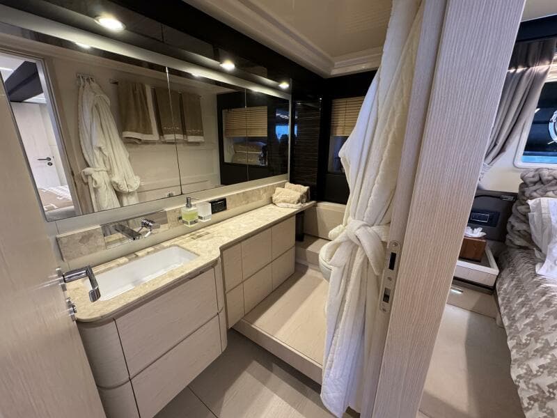 2018 Azimut 66 Flybridge