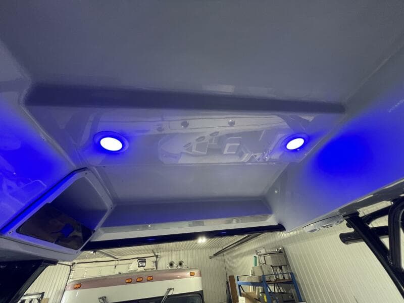 2025 Stingray 253 Center Console - Photo 24