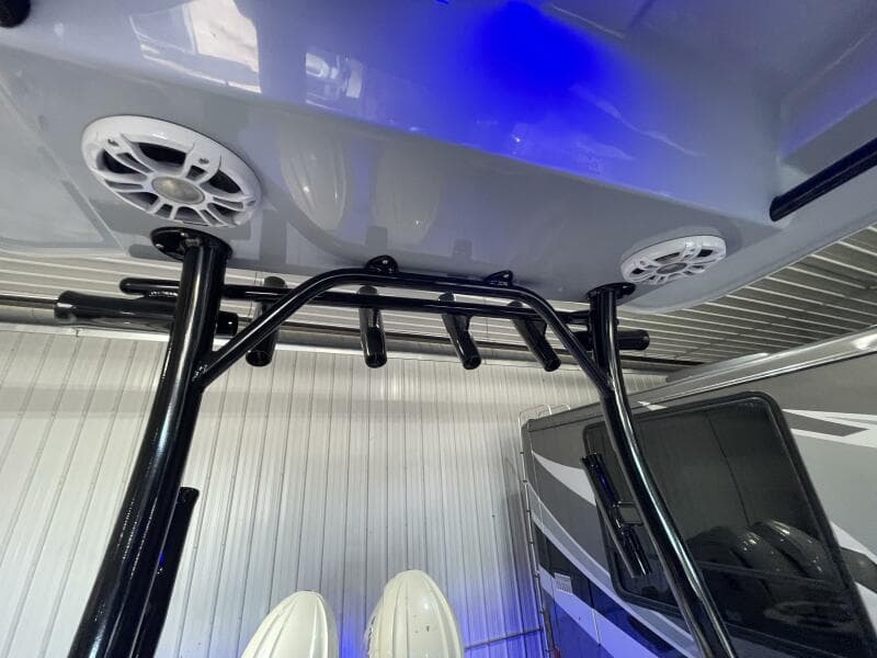 2025 Stingray 253 Center Console - Photo 23