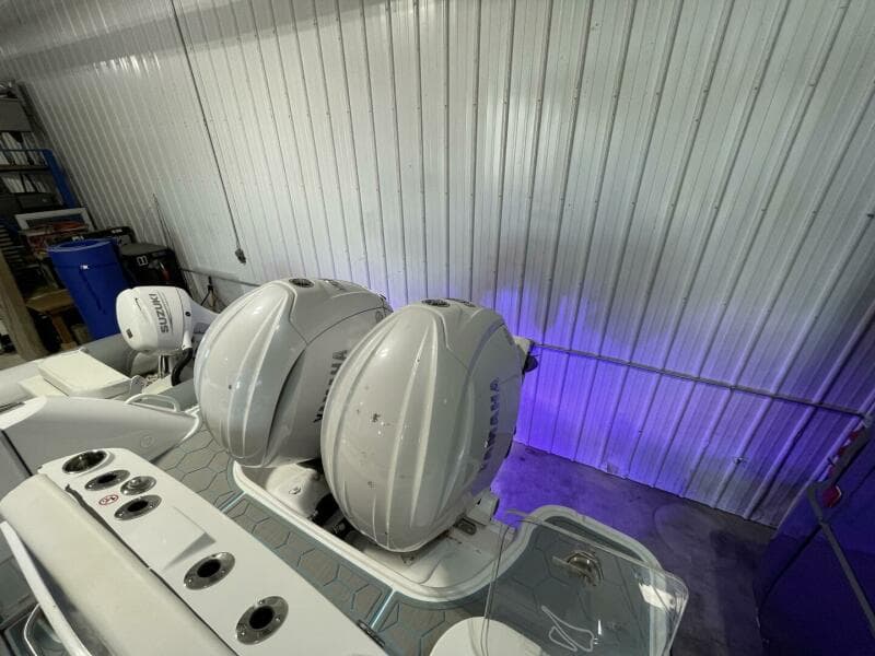 2025 Stingray 253 Center Console - Photo 10