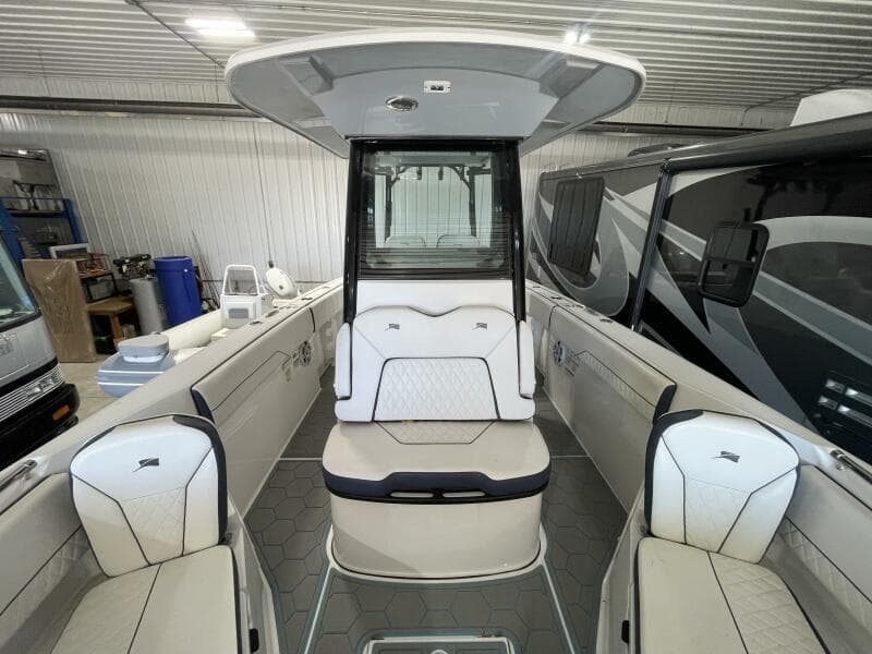2025 Stingray 253 Center Console - Photo 43