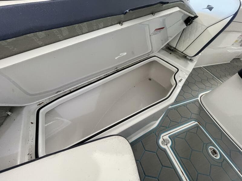 2025 Stingray 253 Center Console - Photo 40