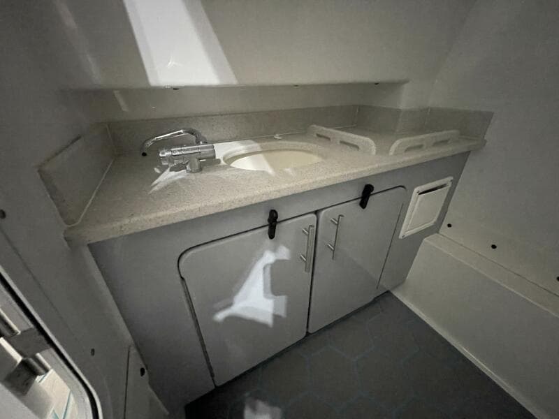 2025 Stingray 253 Center Console - Photo 35