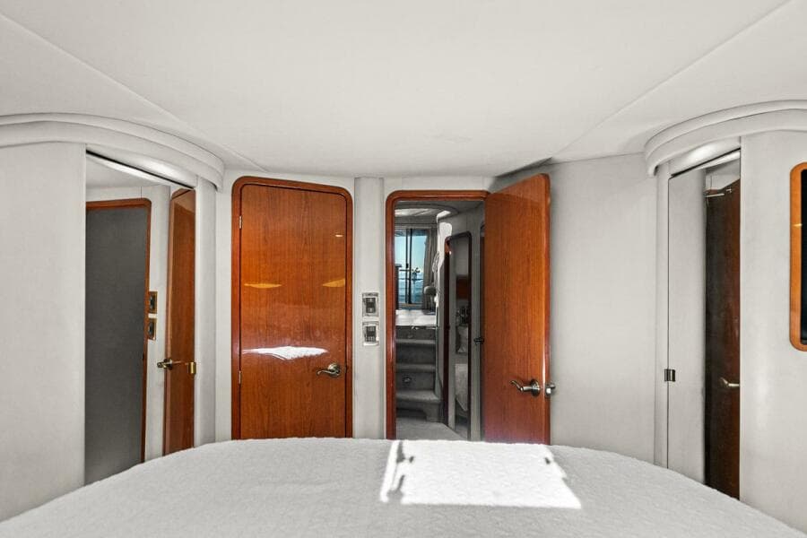 1998 Sea Ray 480 Sedan Bridge