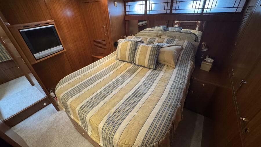 2007 Jefferson 52 Pilothouse SE - Photo 33