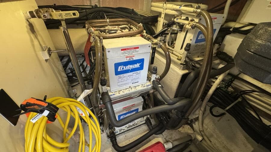 2007 Jefferson 52 Pilothouse SE - Photo 40