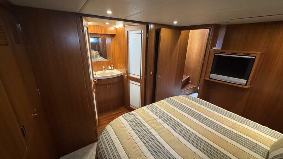 2007 Jefferson 52 Pilothouse SE - Photo 34