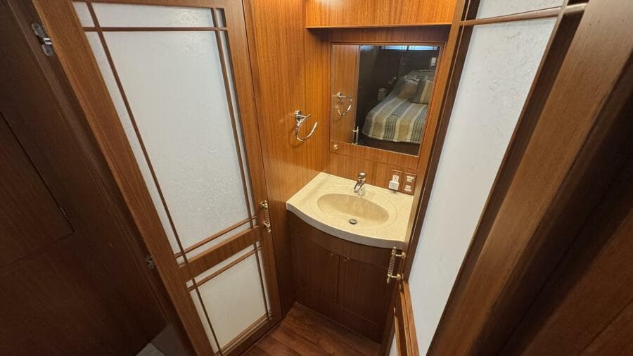 2007 Jefferson 52 Pilothouse SE - Photo 38