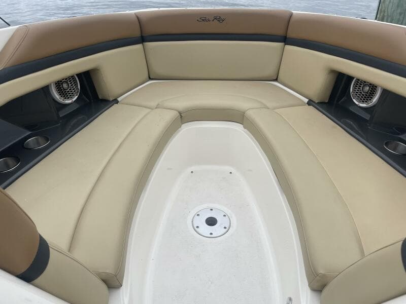 2014 Sea Ray 250 SLX