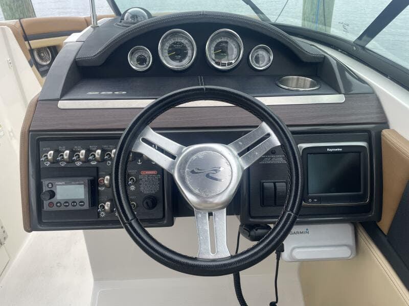 2014 Sea Ray 250 SLX