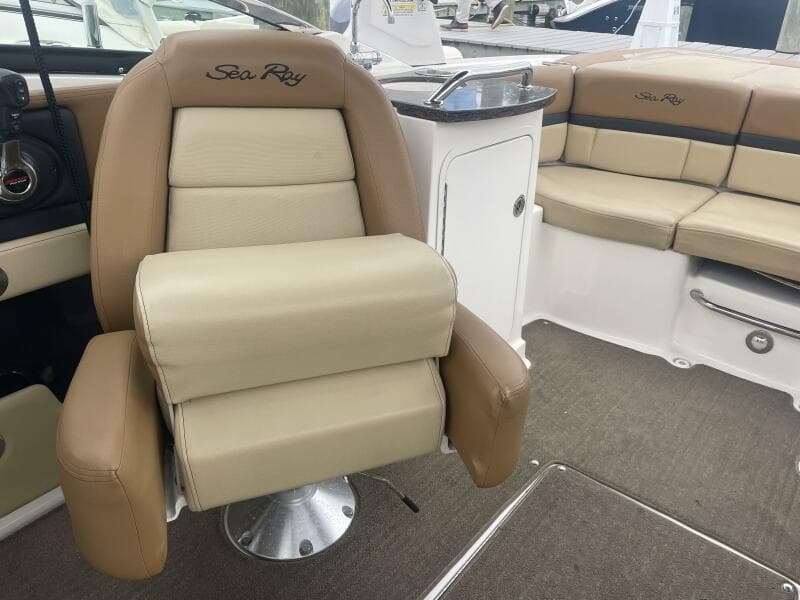 2014 Sea Ray 250 SLX