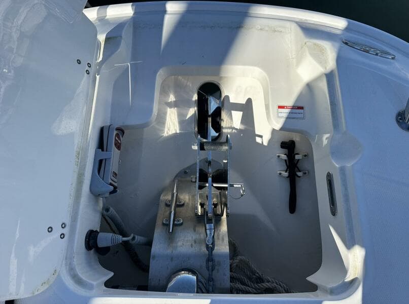 2022 Boston Whaler 270 Dauntless