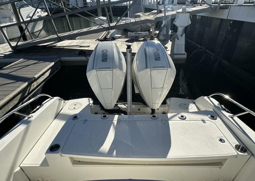 2022 Boston Whaler 270 Dauntless