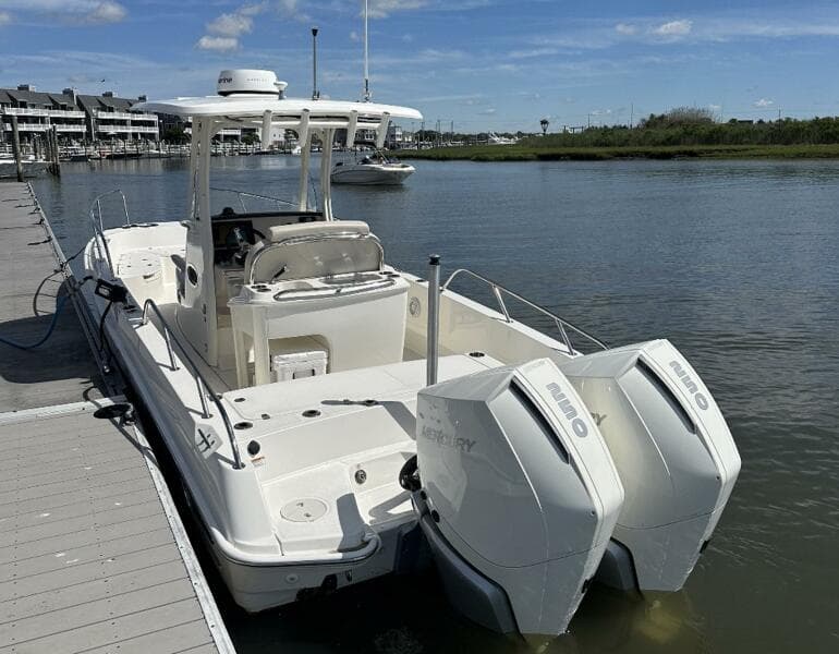 2022 Boston Whaler 270 Dauntless