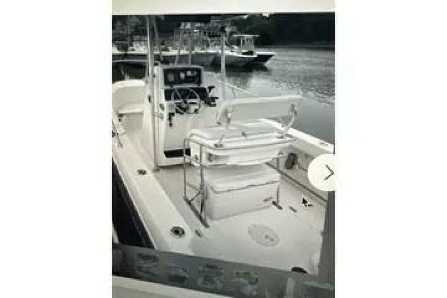 2002 Boston Whaler 21 Outrage