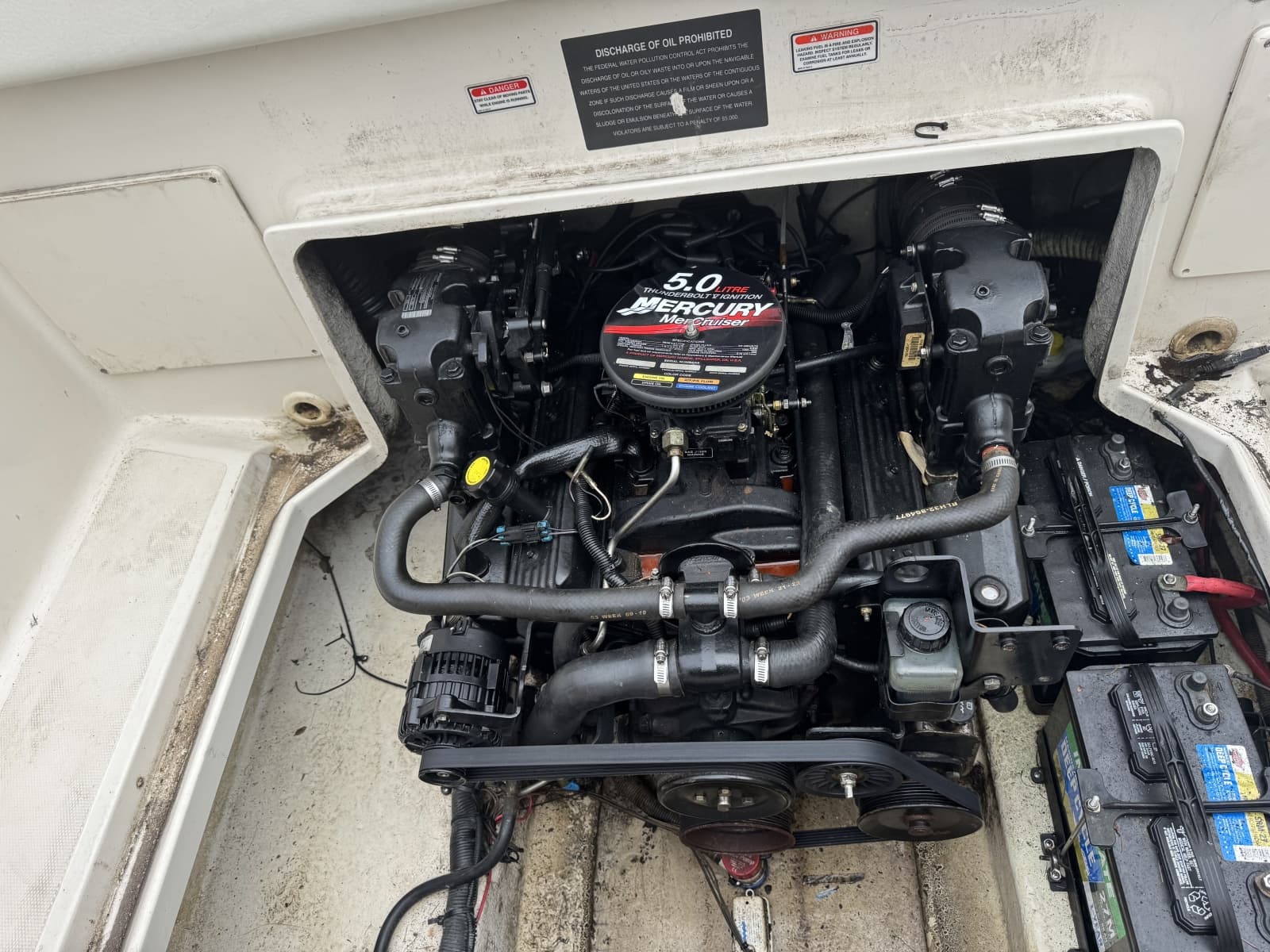 2004 Sea Ray 215 Weekender