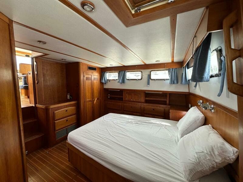 1997 Sabre SABRELINE 474 Trawler