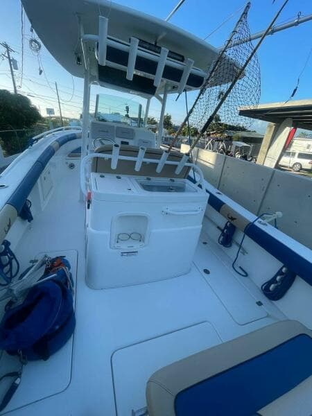 2016 Mako 284 Center Console