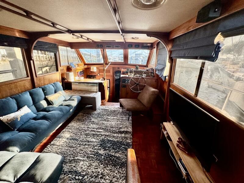 1986 Marine Trader 47 Tradewinds