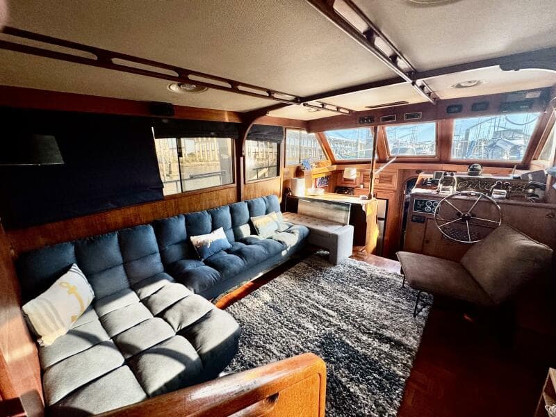 1986 Marine Trader 47 Tradewinds