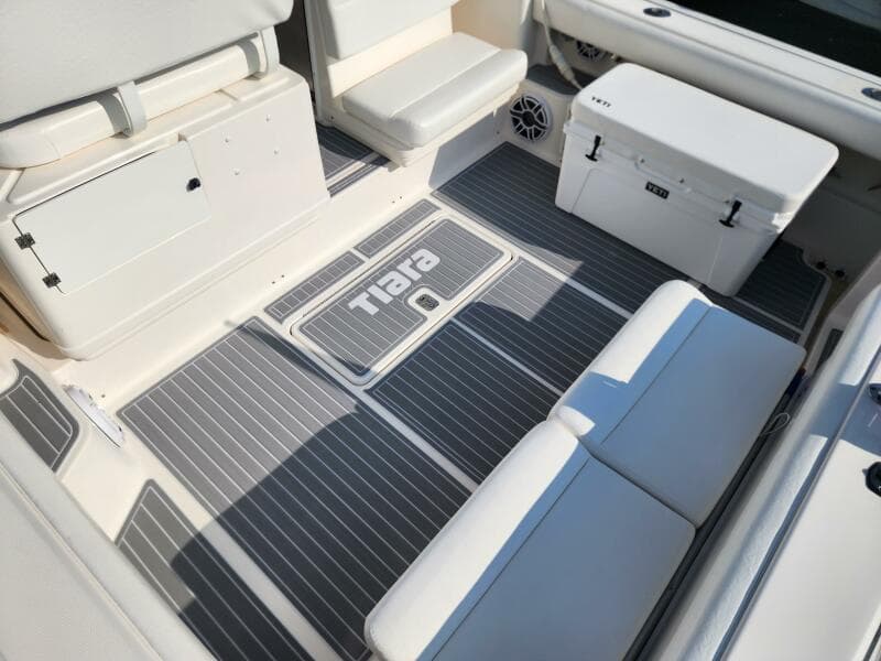 2001 Tiara Yachts 3500 Open