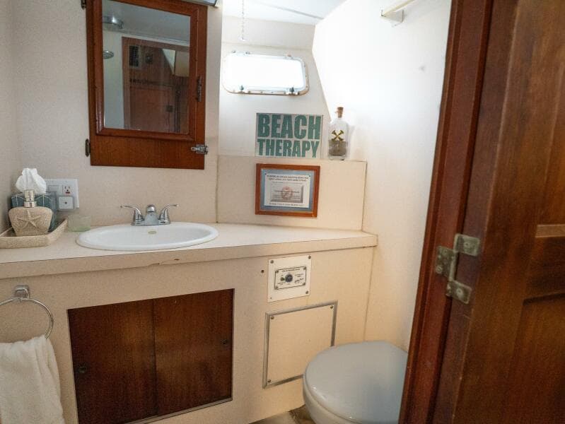 1975 Hatteras 58 Yacht Fisherman