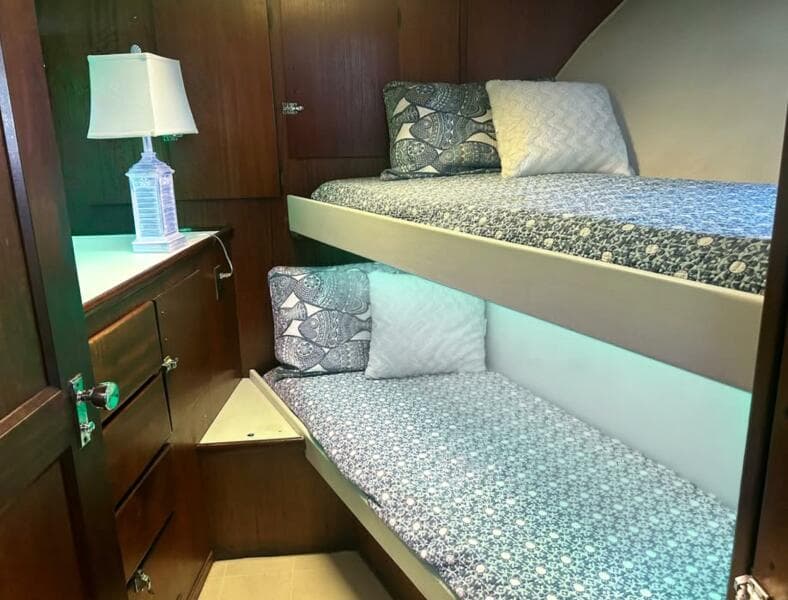 1975 Hatteras 58 Yacht Fisherman