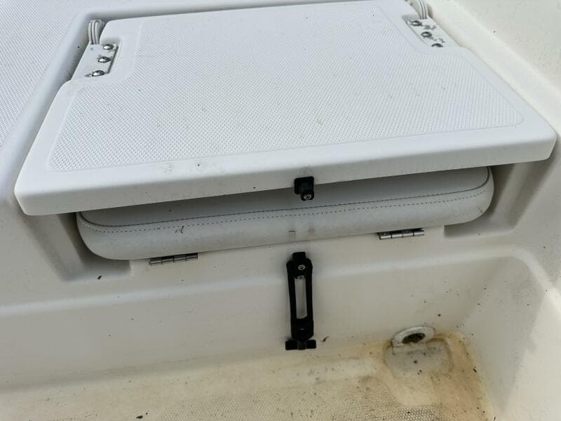 2008 NauticStar 2400 NauticBAY