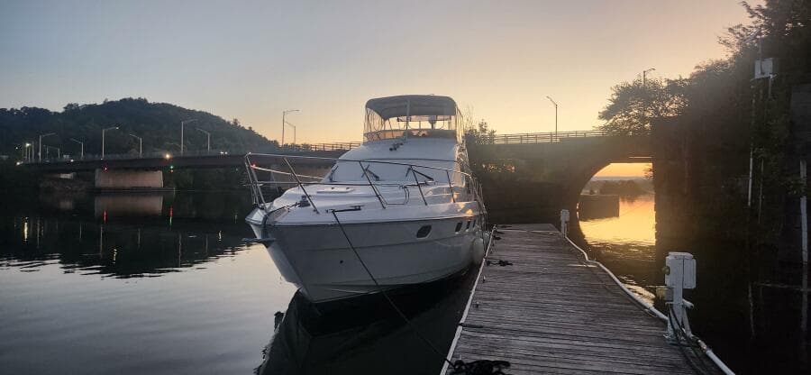 1998 Viking Princess Sport Cruiser